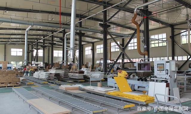 定制VS木工，什么才是衣柜選擇的關(guān)鍵？細(xì)分這幾點(diǎn)，讓選擇不再糾結(jié)！